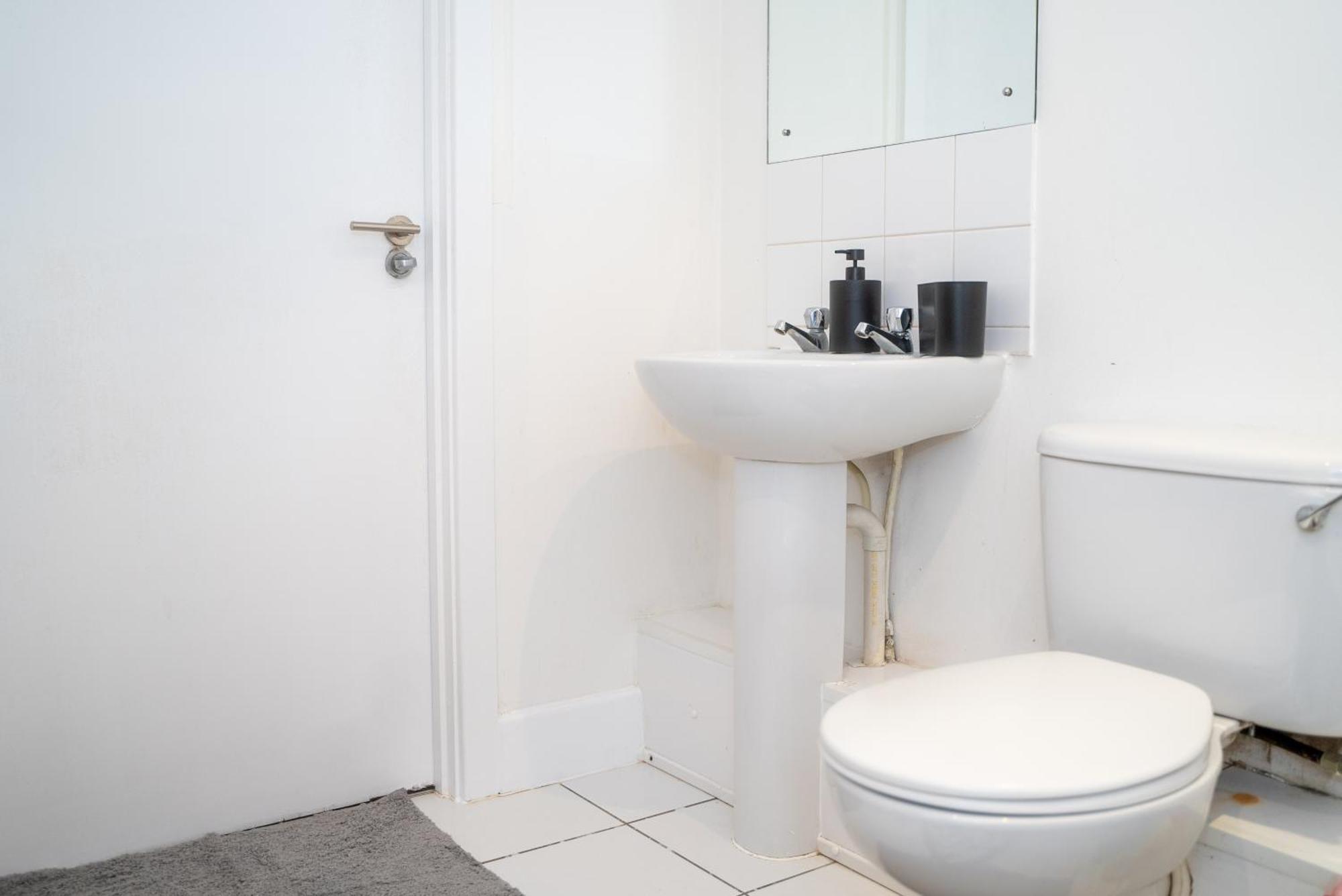 Cozy 1 Bed In Canary Wharf - Near Excel & Greenwich With Gym Acces Лондон Экстерьер фото